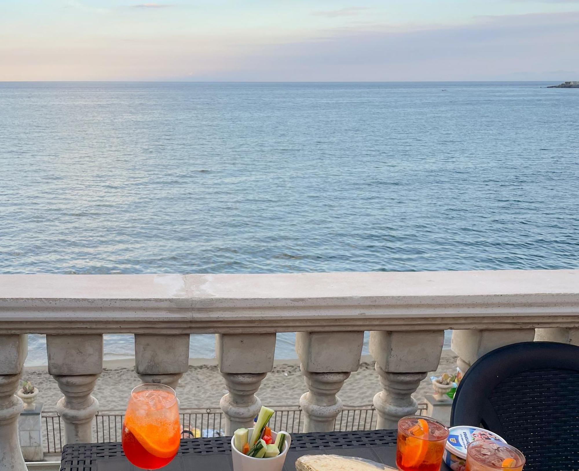 Maremare Apartments Giardini-Naxos Extérieur photo