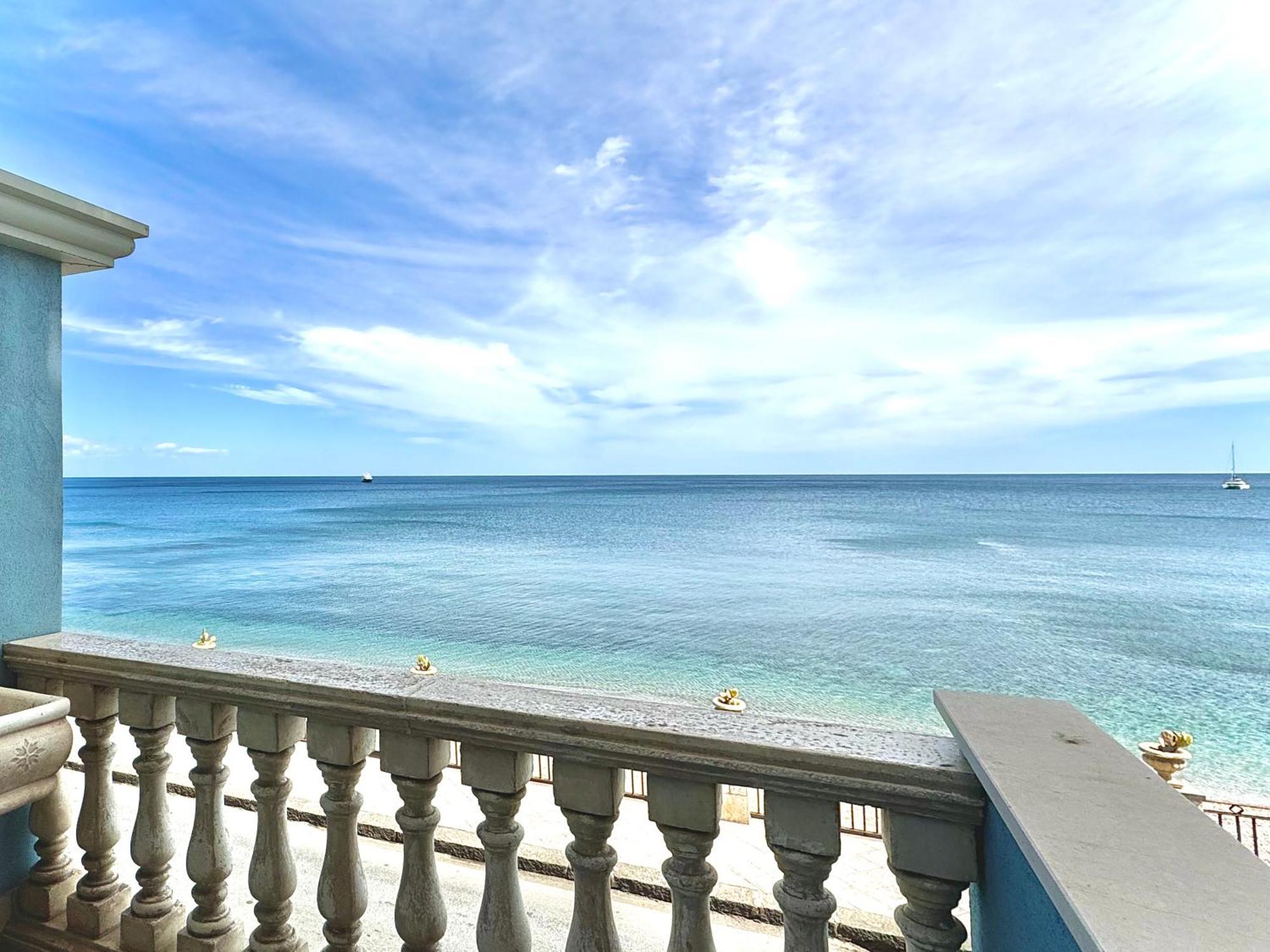 Maremare Apartments Giardini-Naxos Extérieur photo